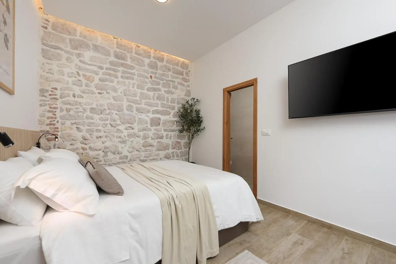New!Beautiful Modern Bedrooms And Apt Old Town Zadar- Great Location 0*, 자다르