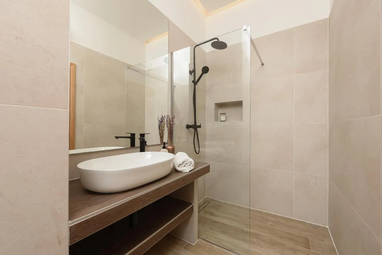 New!Beautiful Modern Bedrooms And Apt Old Town Zadar- Great Location
